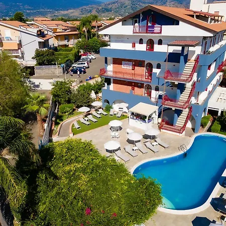 Alexander Hotel 3*