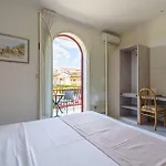 Alexander Hotel